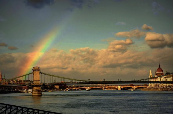 Chain Bridge with Rainbow and Parliament, Photo: my cousin, Mészöly Nóra